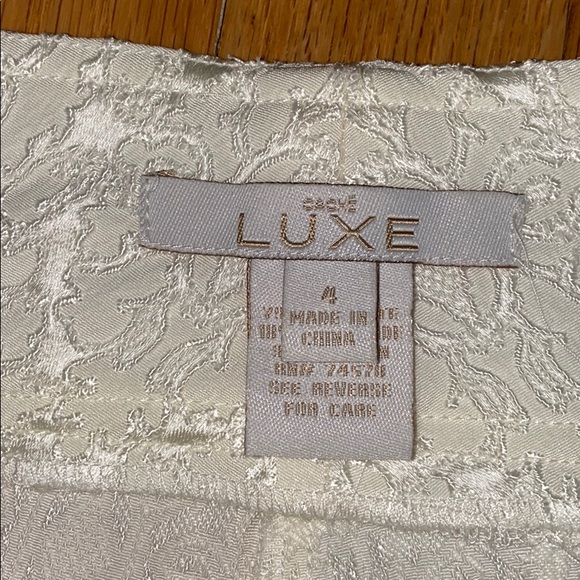 White pants - Picture 3 of 4